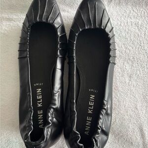 Anne Klein Black Pleated Flats NWOT